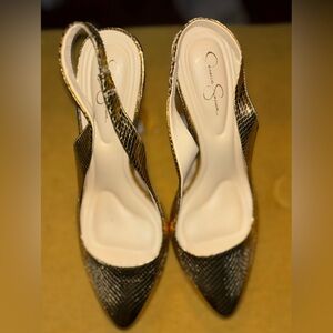 Jessica Simpson Gold Pumps